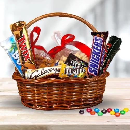 Yummy Dry Fruits n Imported Chocolates Gift Hamper