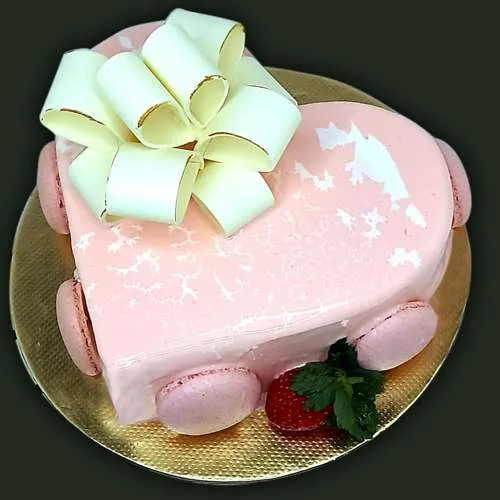 Impressive Heart Shape Strawberry Fondant Cake