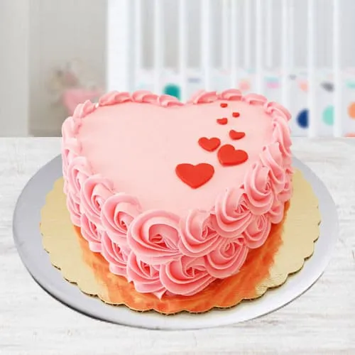 Deliver Amazing Heart Shaped Strawberry Cake