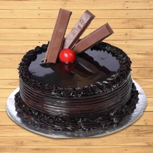 Delicious Kitkat Cake