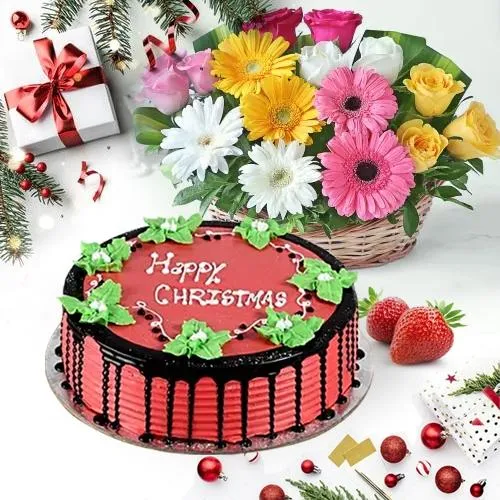 Velvety Xmas Strawberry Cake with Floral Basket