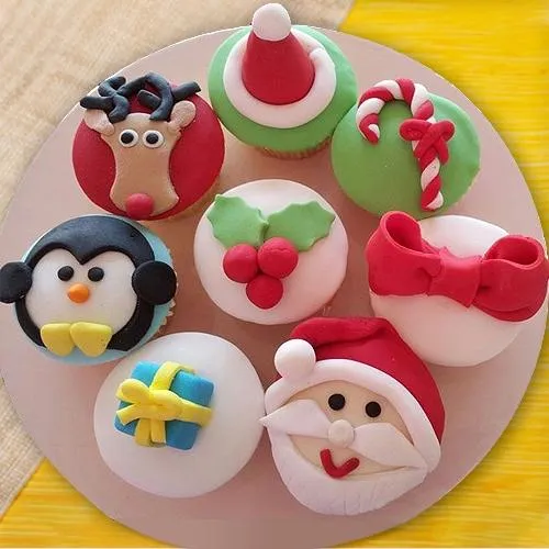 Remarkable X-mas Theme Cup Cakes	