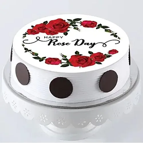 Remarkable Rose Day Special Personalized Decorated Cake