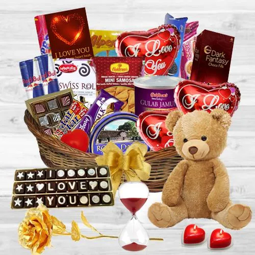 Exclusive Awaiting Valentine Gift Hamper