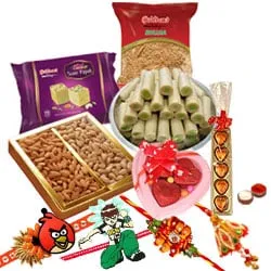 Fun-to-Much Ensemble from <font color=#FF0000>Haldiram</font> with Family Rakhi Set and Roli Tilak Chawal