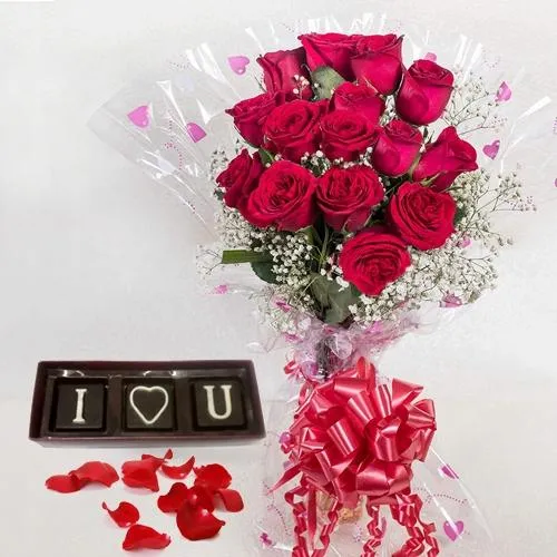 Appealing Red Roses Bunch with Handmade Chocolates Gift Combo