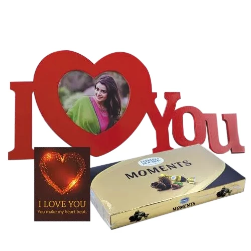 Amusing Personalized ILU Gift Combo with Chocolates