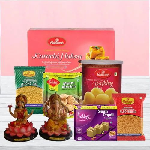 Piquant Laxmi-Ganesh Idol with Haldirams Diwali Sweets n Snacks Combo