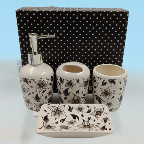 Fascinating Soap Dispenser Set for Mothers Day