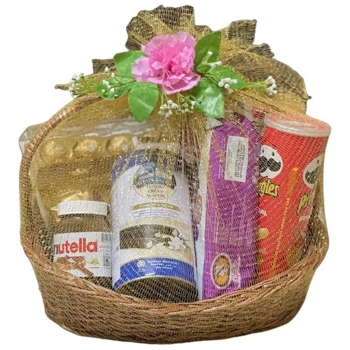 Yummylicious Snacks Gift Hamper