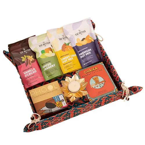 Blissful Patola Art Decorative Tray Gift Hamper