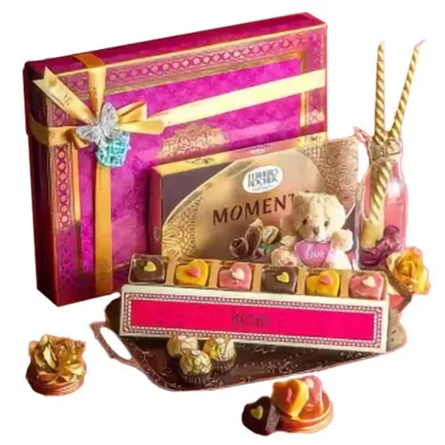 Lovely Gift of Ferrero Rocher with Hearty Fudges N Assortments