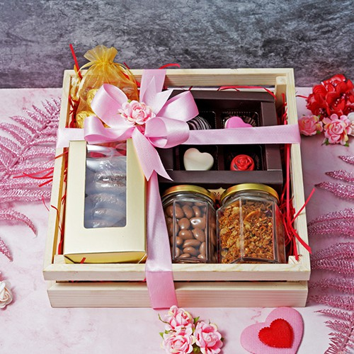 Tasty Chocolates N Cookies Mothers Day Hamper