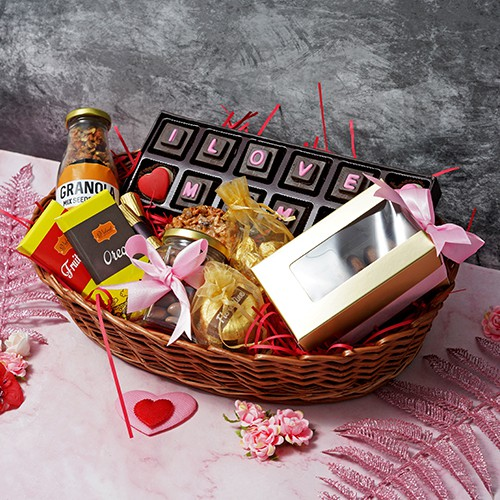 Alluring Mothers Day Gift Basket of Choco Cookies  N  Granola