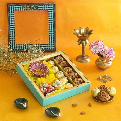 Elegant Diwali Gift And Sweets Box