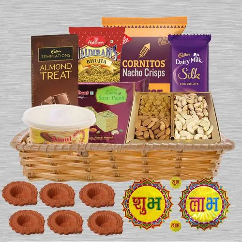 Remarkable Snacks Gift Hamper for Diwali