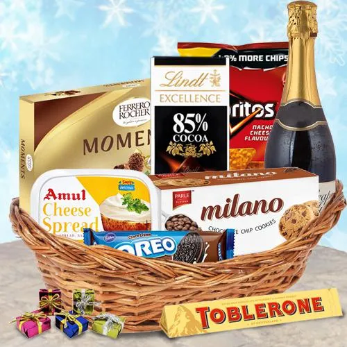 Astounding Festive Ambiance Gift Basket for Xmas