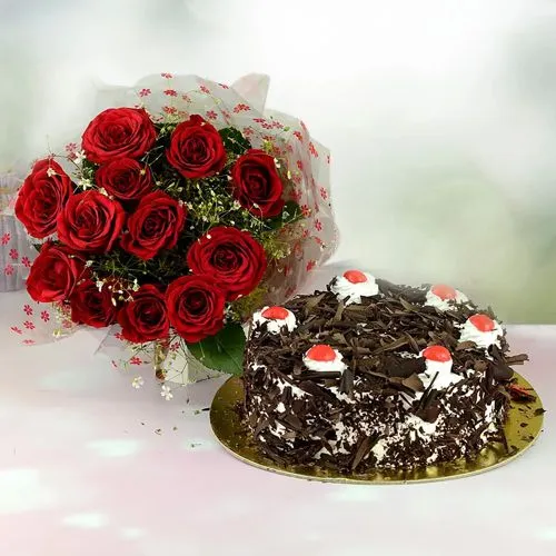 Sensational Combo of Red Roses Bouquet n Black Forest Cake