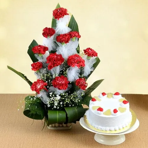 Beautiful Bouquet of 12 Red Carnations with Pineapple Cake