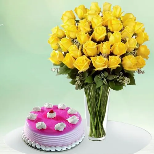 Delicious Strawberry Cake  N  36 Yellow Roses in a Vase