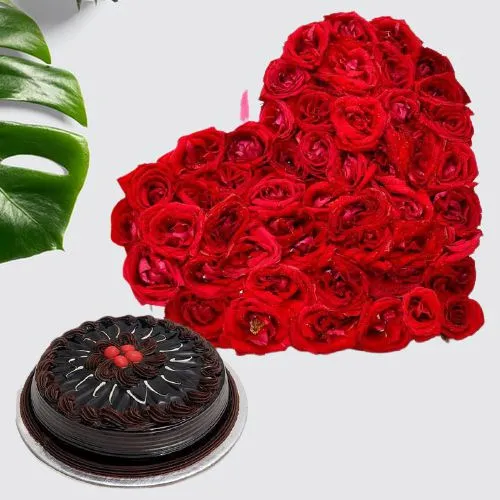 Gorgeous Hearty Arrangement of 50 Red Roses n Chocolate Cake