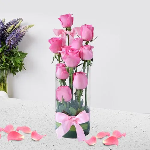 Valentine Gift of Pink Roses in Vase