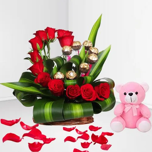 Special Hearty Bunch of Red Roses n Ferrero Rocher with Soft Teddy