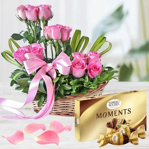 Gorgeous Pink Roses n Ferrero Rocher Chocolates for Kiss Day