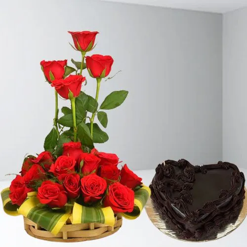 Stylish 18 Dutch Rose Arrangement with Chocolate Cake
