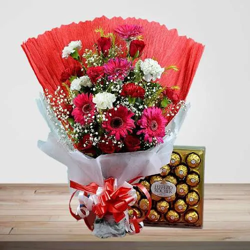 Breathtaking Mixed Floral Bouquet n Ferrero Rocher Combo