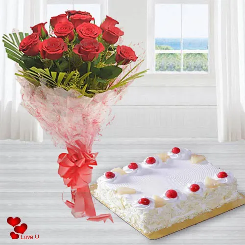 Gift Online Red Roses Bouquet with Eggless Cake