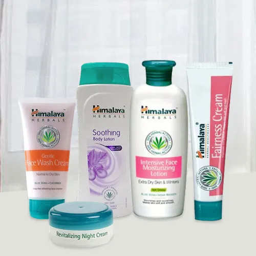 Buy Himalaya Gift Hamper for Women