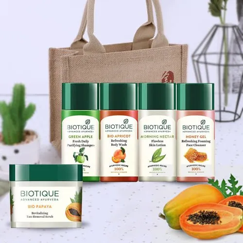 Charming Bio Papaya Revitalizing Tan Removal Scrub and Travel Kit from Biotique