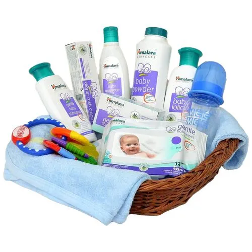 Impressive Himalaya Baby Gift Set with Chicco Feeding Bottle