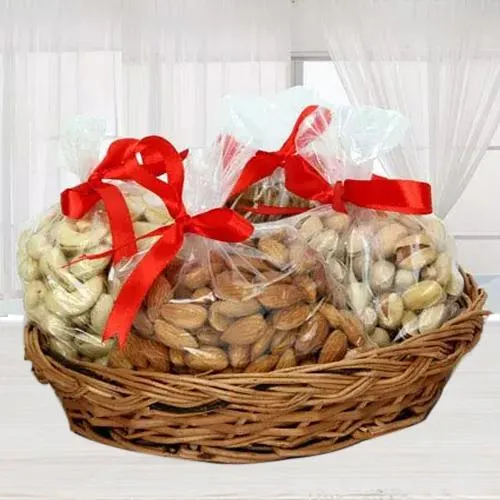 Extraordinary Basket of Premium Dry Fruits