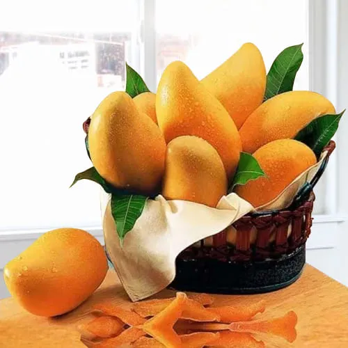 2 Kg. Good Quality Mangoes decorated in Basket
