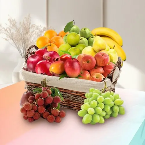 Appetizing Fresh Fruits Gift Basket