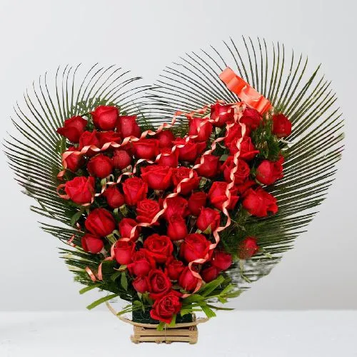 Endless Love Red Roses Heart Shaped Array	