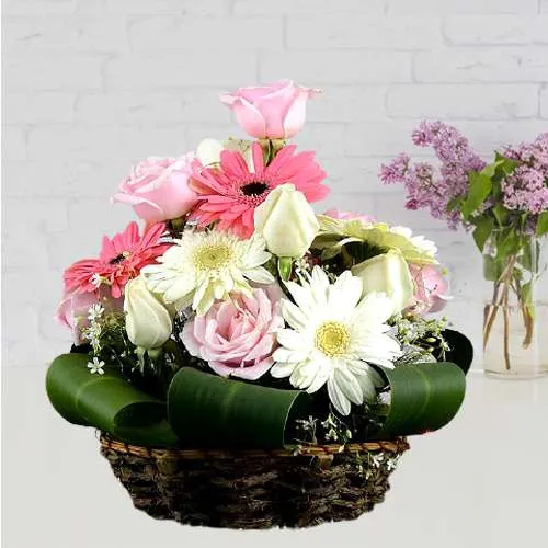 Pristine Roses n Gerberas in Basket