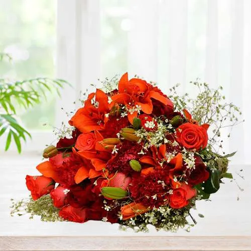 Dazzling Beauty Mixed Colors in Vase