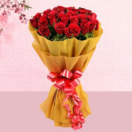 Pretty Bunch of Long Stem Red Roses with a Golden Net