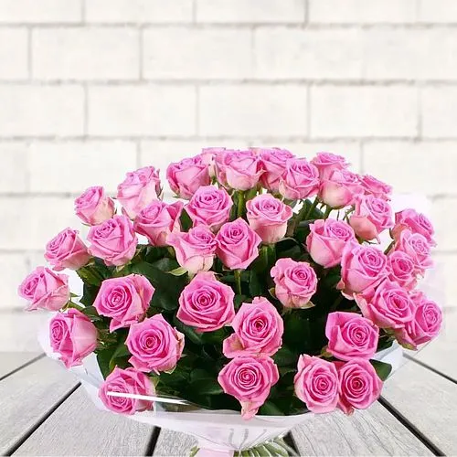 Bright Bouquet of Playful Pink Roses