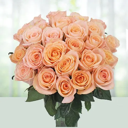 Modern Bouquet of Playful Love Peach Roses