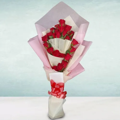 Classic N Stylish Hand Bouquet of Red Roses