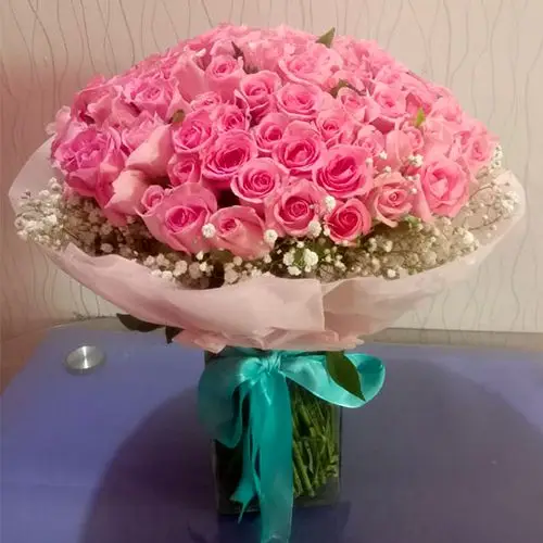 Ravishing 100 Pink Roses Arrangement
