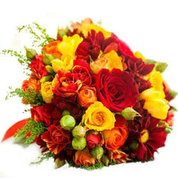 Aromatic Arrangement of Seasonal Flowers