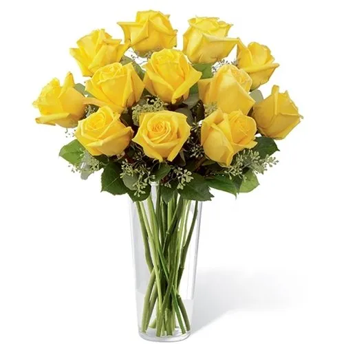 Majestic Collection of Yellow Roses in a Glass Vase