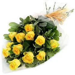 Artful Serenity of Love Yellow Roses Bunch