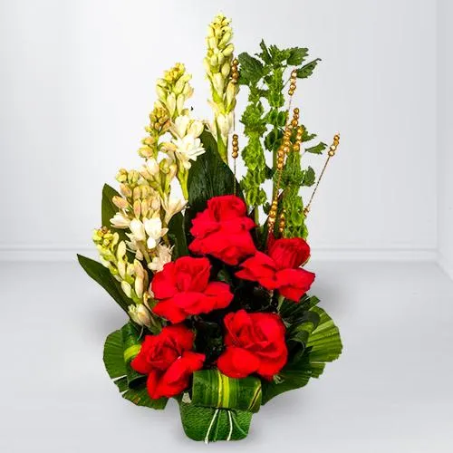 Delicate Red Rose n White Rajnigandha Arrangement