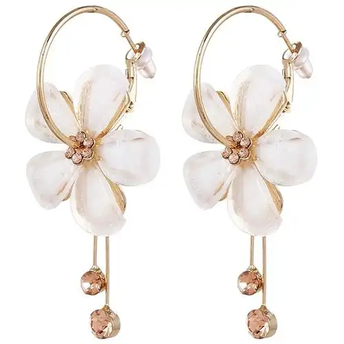 Fashionable Gold Plated Floral Earrings